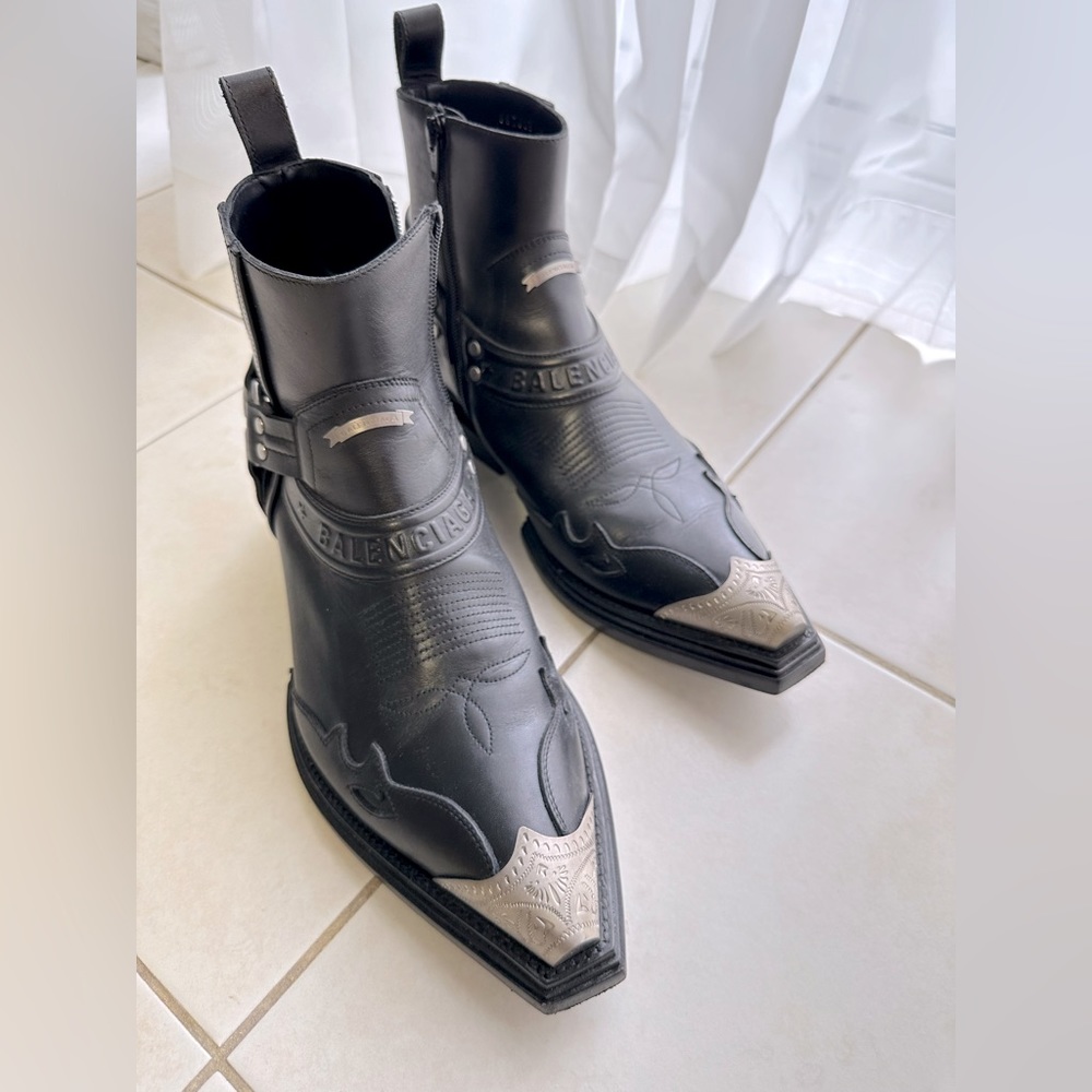 BALENCIAGA SANTIAG BOOTS IN BLACK men’s 40 size 7